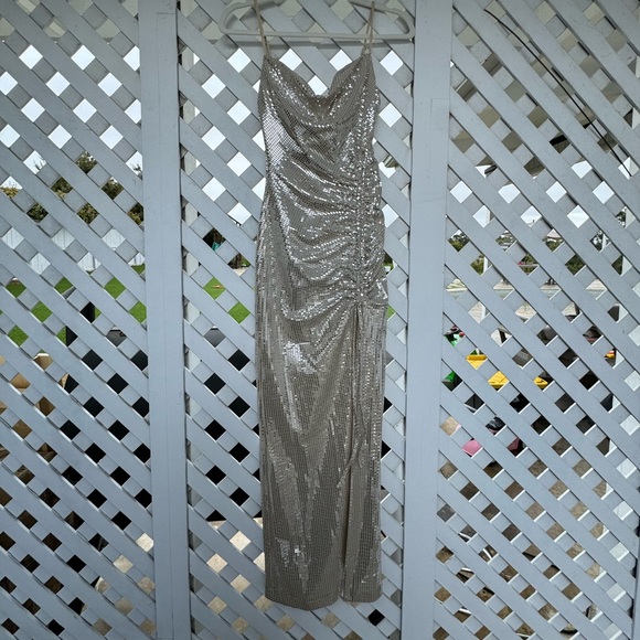 Line and Dot glow up dress - Picture 1 of 6